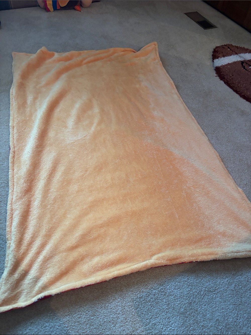 Soft Red Kansas City Chiefs Printed Fleece Throw Blanket - Picture 3 of 3